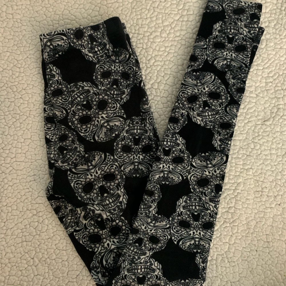 Velvet skull leggings